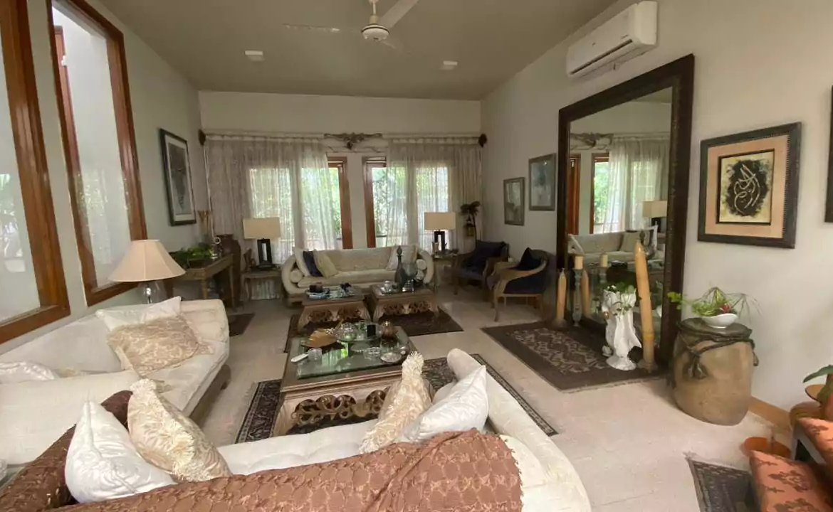 Elegant 500 Square Yards Bungalow for Sale in DHA Phase 6, Karachi