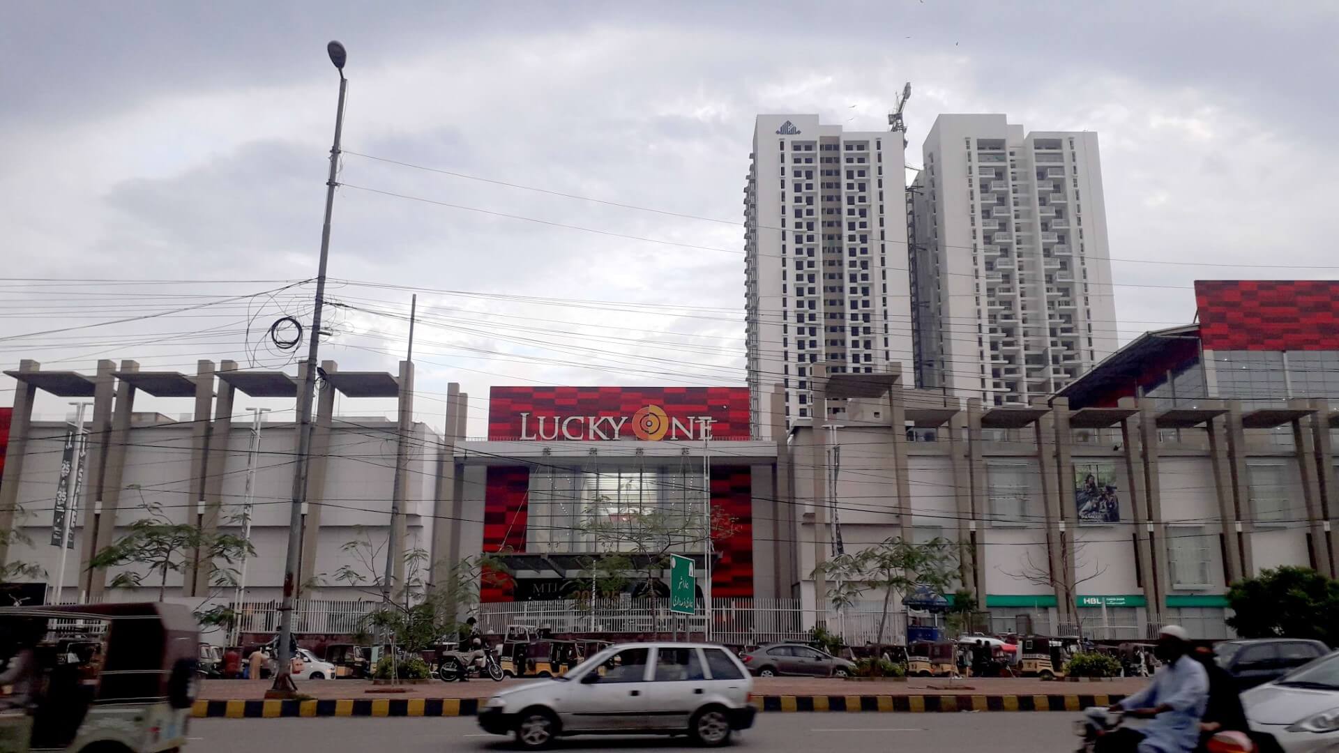 Luxurious 4 Bedroom Flats For Sale In Lucky One Apartments