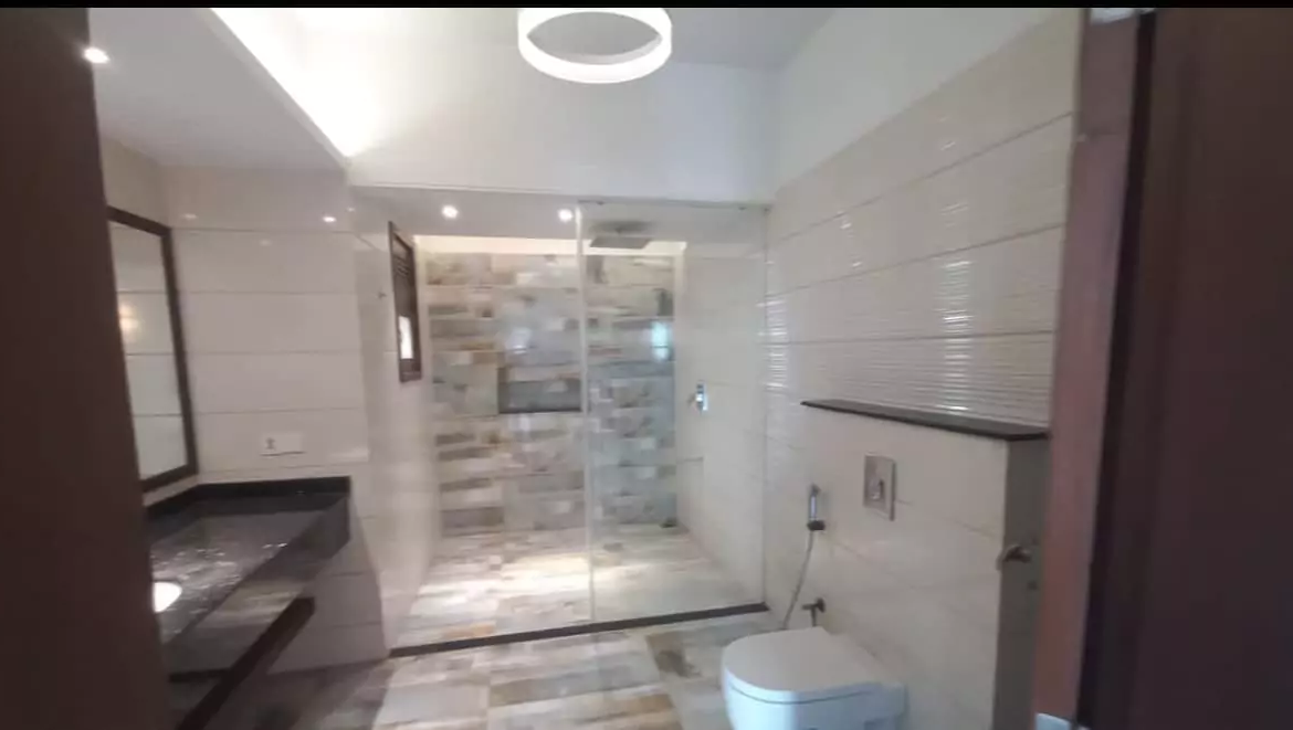 Luxury Penthouse for Rent in DHA Phase 5 – Mall Square Zamzam - Karachi