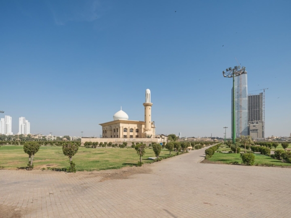 Properties 6 1000 Sqyd House For Sale In Clifton Karachi Near Aunty Park
